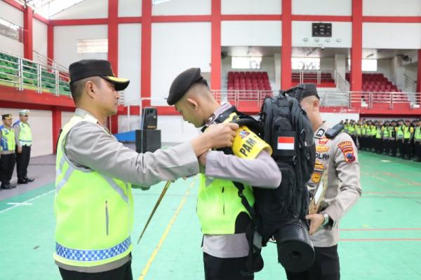 Pengamanan Pemilu 2024, Kapolres Grobogan Cek Kesiapan 664 Polisi Yang Akan Berjaga di TPS