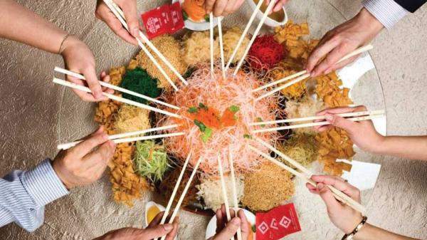 Mengenal Tradisi dan Ritual Yu Sheng, Makanan yang Disantap Bersama-sama Saat Imlek