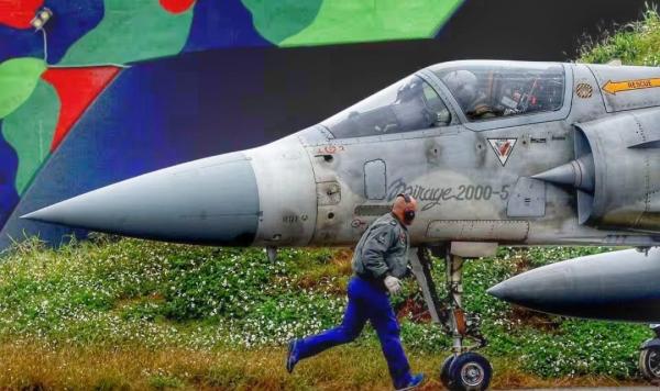 Peneliti Imparsial: Usut Tuntas Dugaan Korupsi Pengadaan Jet Mirage 2000-5