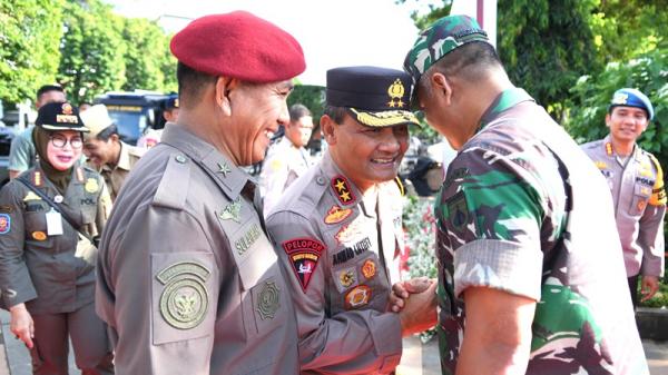 TNI Polri Bergerak Amankan TPS, Diwanti-wanti Jaga Netralitas