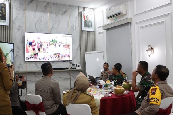 Kunjungi Grobogan Pasca Banjir, Ini Pesan Kapolda dan Pangdam Untuk Anggotanya
