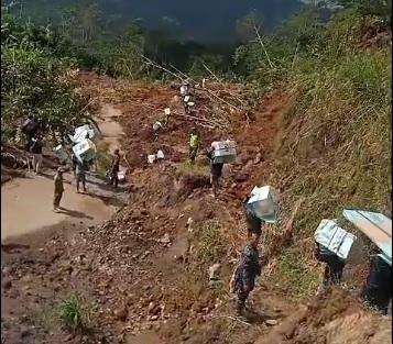PPK di Banjarnegara Terjang Lokasi Bencana Demi Antarkan Logistik Pemilu