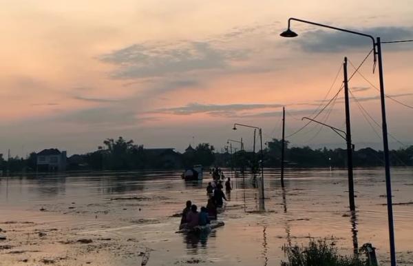 Banjir Demak-Kudus: 70.000 Jiwa Terdampak, 21.000 Warga Mengungsi