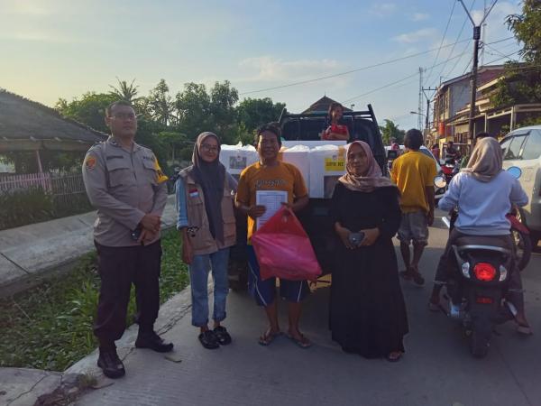 KPU Kabupaten Serang Distribusikan  Logistik ke 14 TPS di Desa Domas