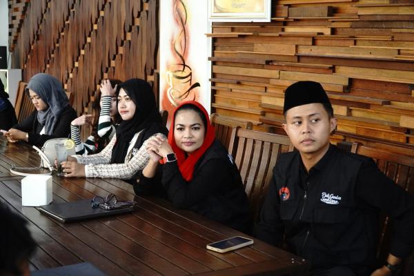 Komunitas Garda Puti Gen Z Gelar Acara Diskusi Bersama Anggota DPR RI Puti Guntur Soekarno