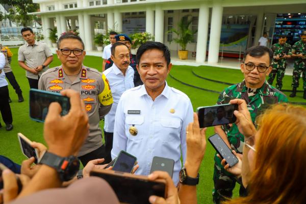 Pj Gubernur Sumut Pantau Pelaksanaan Pemilu 2024, Targetkan Partisipasi Pemilih Lebih dari 79 Persen