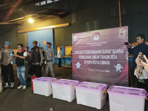 KPU Jabar Musnahkan Surat Suara Usai Kebutuhan di TPS Terpenuhi