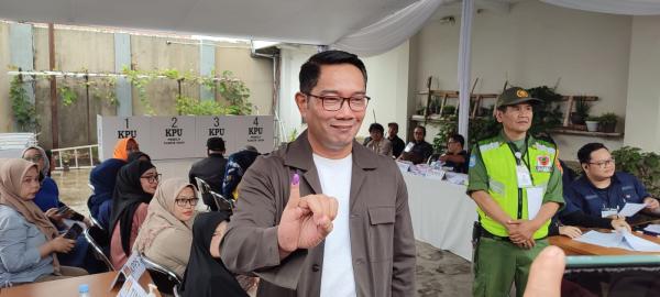 Nyoblos di TPS Dekat Rumahnya, Ridwan Kamil: Pemimpin Terpilih adalah Takdir