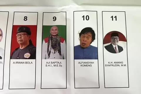 Ekspresi Foto Komeng  di Surat Suara Pemilu 2024 Bikin Netizen Terkejut,Ini Komentarnya !