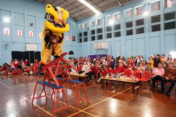 Rayakan Tahun Baru Imlek 2024, Surabaya Montessori School Perkuat Keberagaman di Tahun Naga Kayu