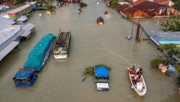 Banjir Bandang di Demak Akibatkan Perekonomian Warga Terganggu