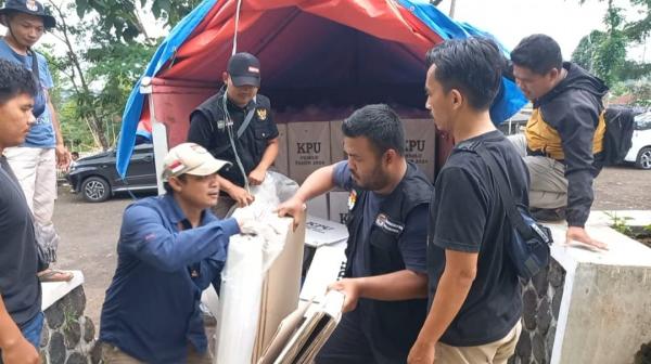 Sempat Terkendala Jalan Rusak, Kotak Suara Pemilu di Kecamatan Bojonggambir Bergeser dari PPS ke PPK