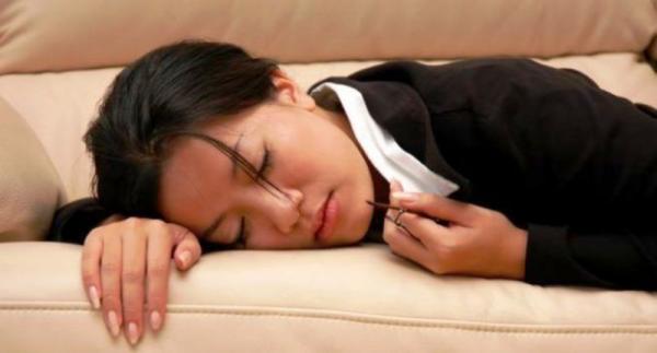 Manfaat Tidur Siang: Mengisi Ulang Energi dan Meningkatkan Kinerja