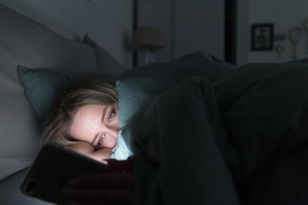Bahaya Sleep Call yang Tersembunyi di Balik Kehangatannya