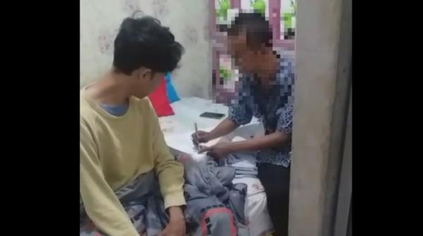 Viral! Video Petugas KPPS  Diduga Coblos Sendiri Caleg Pilihannya di Rumah Pemilih yang Sakit
