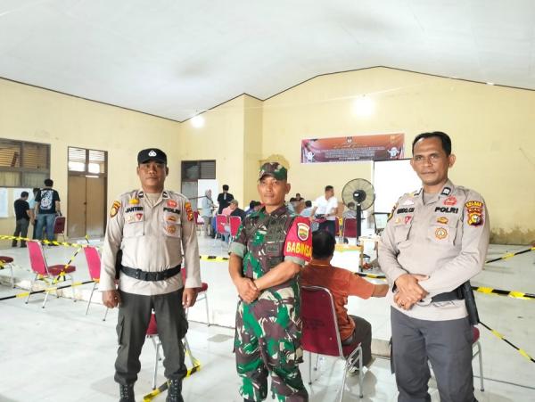 Polri dan TNI Kawal Pleno di PPK Pangkalan Kuras