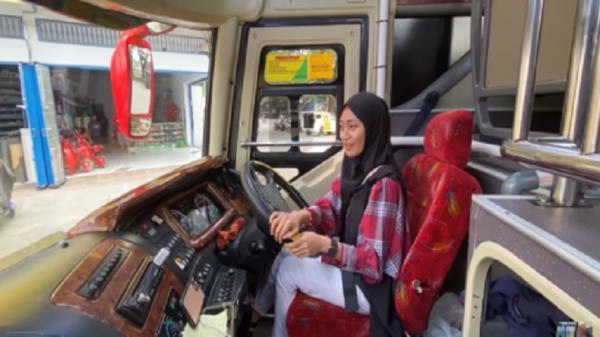 5 Wanita Berhijab Terkenal Pemilik PO Bus, Ada yang Tetap jadi Sopir untuk Melayani Penumpang