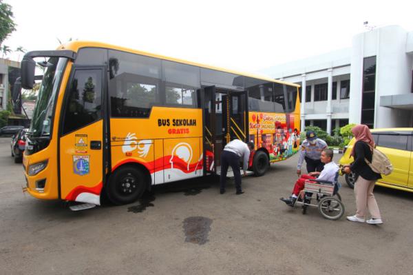 Bus Sekolah Gratis untuk Penyandang Disabilitas