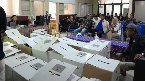 Pleno Hasil Pemilu 2024 Tingkat Kecamatan Cibatu Garut Telah Selesai