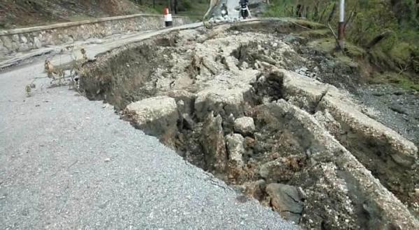 Bencana Longsor Ancam Akses Jalan Nefokoko Lilana TTS, Masyarakat Terisolir