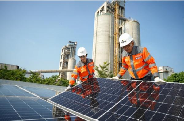 SIG Akselerasi Dekarbonisasi dan Transisi Energi Hijau untuk Operasional Pabrik-Pabrik di Tuban