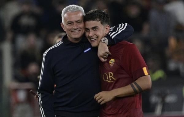 Paulo Dybala Kenang Momen Berkesan bersama Jose Mourinho di AS Roma: Dia Bantu Saya Berkembang