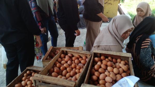 Harga Telur Ayam Alami Kenaikan hingga Tiga Kali dalam Seminggu di Pasar Subuh Ciamis