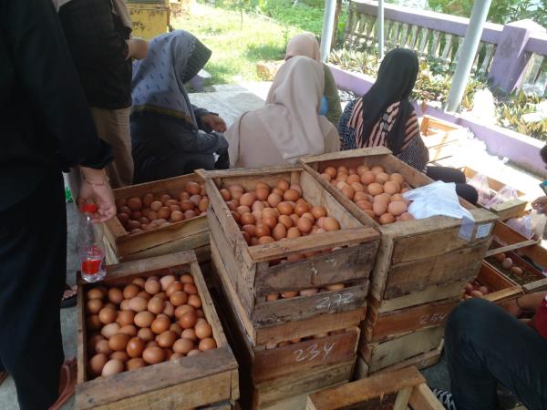 Dalam Seminggu Harga Telur Ayam Naik 3 Kali, di Pasar Subuh Ciamis Tembus Rp32.000 per Kilogram