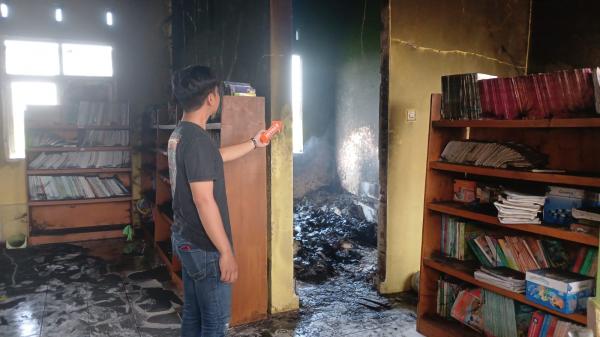 Ruang Perpustakaan SD Hegarsari Sambongpari Tasikmalaya Terbakar, Kerugian Capai Rp95 Juta