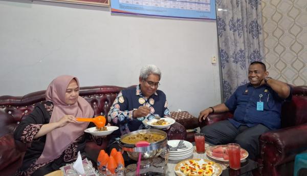 Pj Bupati Aceh Utara Kunjungi Lapas Lhoksukon, Plt Kalapas Sajikan Kuah Beulangong Racikan Sendiri
