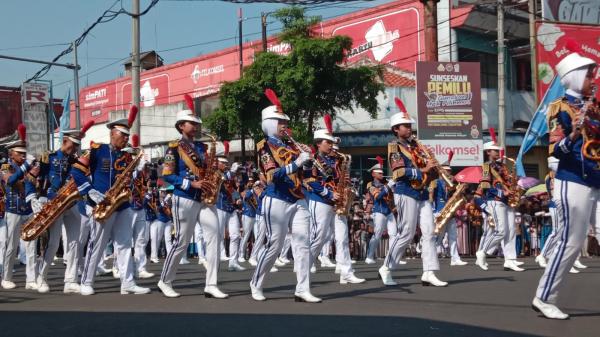 Kirab Budaya Janur Peringatan Hari Jadi ke-21 Kota Banjar Mendapat Kritik