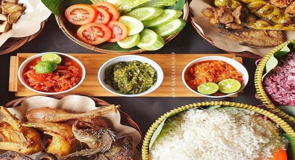 Rekomendasi Tiga Tempat Makan di Punclut Bandung, Dijamin Nikmat!