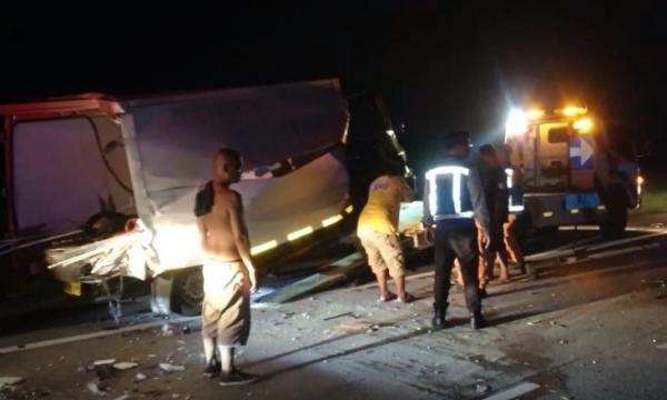 Kecelakaan Karambol 4 Kendaraan di Jalan Tol Solo-Semarang, 1 Minibus Ludes Terbakar