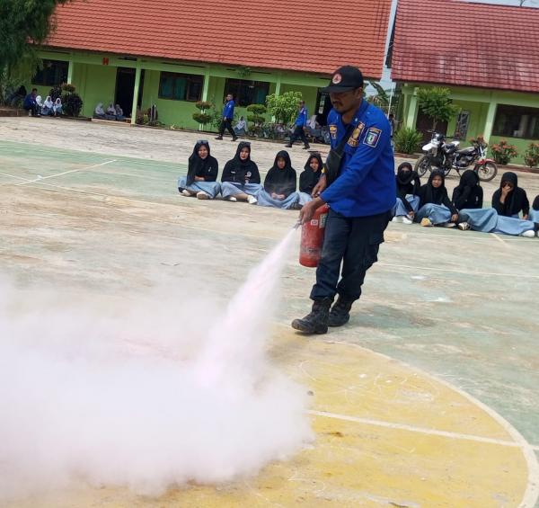 Mitigasi Kebakaran Diprioritaskan dalam Last Ceremony SMA Negeri 1 Pardasuka
