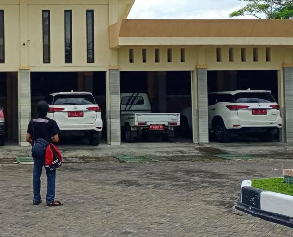 Empat Pimpinan DPRD Kabupaten Probolinggo Kembalikan Mobil Dinas Toyota Fortuner VRZ, Ada Apa?