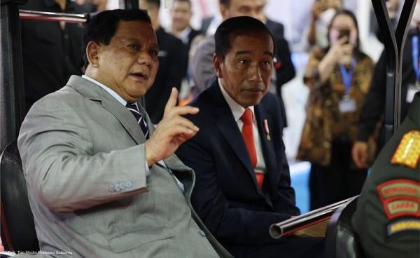 Menhan Prabowo Subianto Terima Kenaikan Pangkat Kehormatan Jadi Jenderal dari Presiden Jokowi