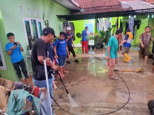 Sigap! KNPI Lampung dan RPL Bergerak Turun Bantu Korban Banjir