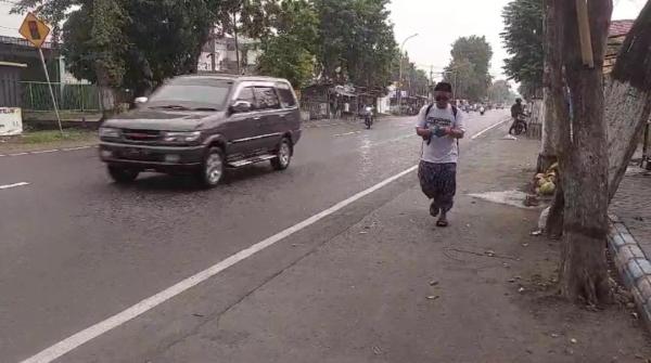 Caleg DPRD Jombang Jalan Kaki ke Graha Gus Dur Sejauh 7 Km, Ini Tujuannya