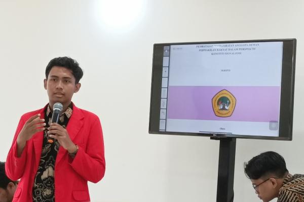 Mahasiswa Hukum Untag Surabaya Soroti Jabatan DPR, Risetnya Masih Original