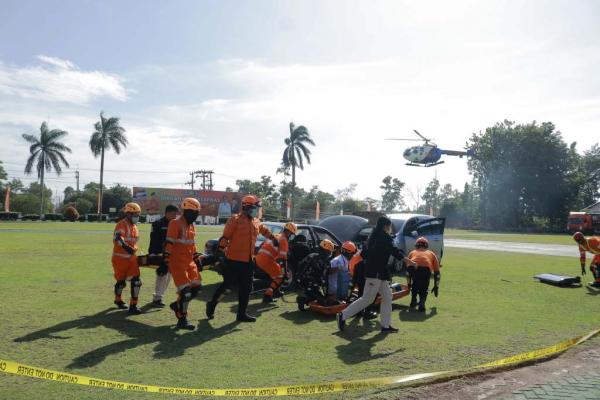 Semarak HUT ke-52 Basarnas, Simulasi Vehicle Accident Rescue Libatkan Helikopter Polda Babel