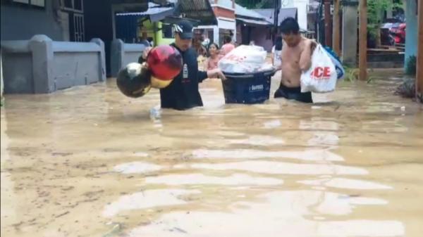 Hujan 3 Jam, Ratusan Rumah di Kampung Salo Kendari Terendam Banjir