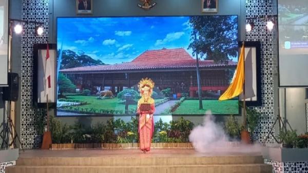 Lomba Busana Adat Nusantara di UNS Berlangsung Meriah