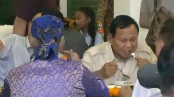Warga Heboh, Prabowo dan Rombongan Santap Bakso Mang Uka yang Viral di Cimahi