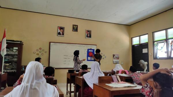 Dosen Universitas Amikom Purwokerto Dampingi Mahasiswa Laksanakan Kampus Mengajar