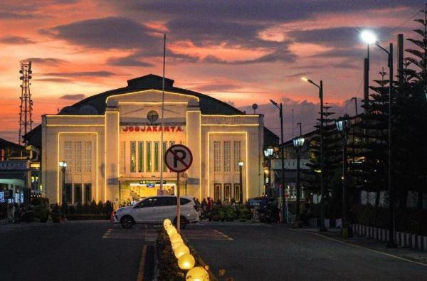 Viral, Geger Tarif Parkir VIP Mobil di Stasiun Tugu Yogyakarta Sebesar Rp350 Ribu