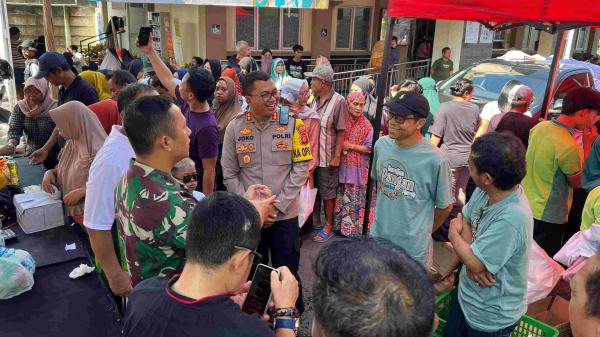 Kapolres Tasikmalaya Kota Monitoring Gerakan Pangan Murah di Kantor Kecamatan Cihideung