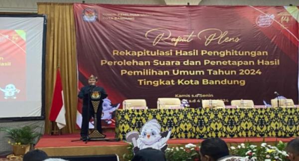 Mulai Pleno Rekapitulasi Suara Pemilu 2024, KPU Kota Bandung Pastikan Transparansi