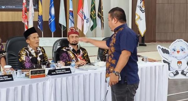 Rapat Pleno Rekapitulasi Memanas, Ketua KPU Bangka Barat Dimarahi Ketua Parpol, Ada Apa?
