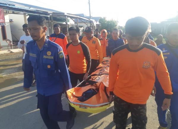 Tim SAR Gabungan Evakuasi Korban Meninggal di Perairan Ponrang Selatan