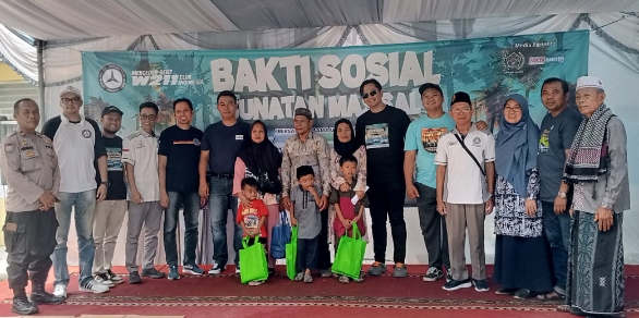 Mercedes Benz W211 Club Indonesia Adakan Sunatan Massal Gratis di Puskesmas Kecamatan Anyar